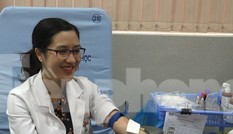 Bác sĩ bệnh viện Từ Dũ tham gia hiến máu mùa dịch Covid-19