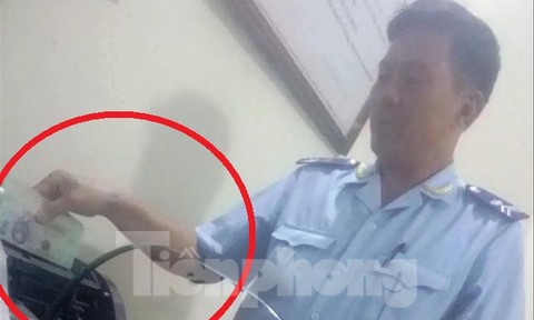 VIDEO: Mục kích hải quan 'làm luật' ở cửa khẩu Tây Trang