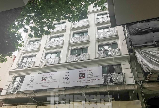Cận cảnh cưỡng chế loạt công trình phá vỡ quy hoạch phố cổ Cận cảnh cưỡng chế loạt công trình phá vỡ quy hoạch phố cổ