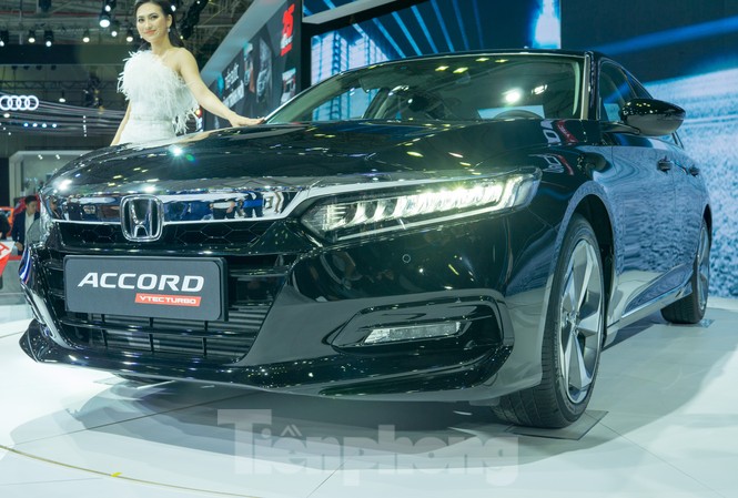 Giá đắt nhất phân khúc, Honda Accord mới tiếp tục ế dài? Giá đắt nhất phân khúc, Honda Accord mới tiếp tục ế dài?