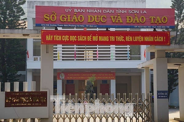 Điểm nhấn giáo dục: Người nhờ 'xem điểm' ở gian lận thi Sơn La vẫn vô can? Sở GD&ĐT tỉnh Sơn La, nơi nhiều cán bộ dính tiêu cực nâng điểm.