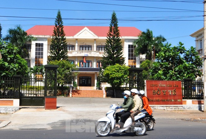 Sở Y tế Đắk Lắk sẽ buộc 10 người dùng bằng giả thôi việc Sở Y tế Đắk Lắk