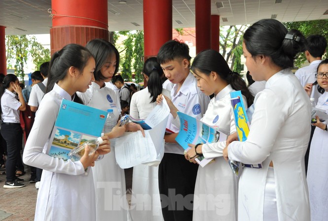 Điểm chuẩn các trường sư phạm tại TPHCM năm nay tăng như thế nào? Điểm chuẩn các trường sư phạm tại TPHCM năm nay tăng như thế nào?