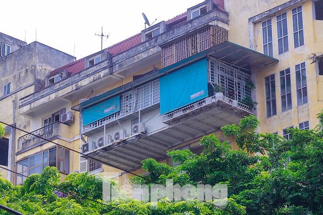 Thanh tra xây dựng 'tuyên bố chịu thua' nạn 'chuồng cọp' bao phủ chung cư? Thanh tra xây dựng 'tuyên bố chịu thua' nạn 'chuồng cọp' bao phủ chung cư?
