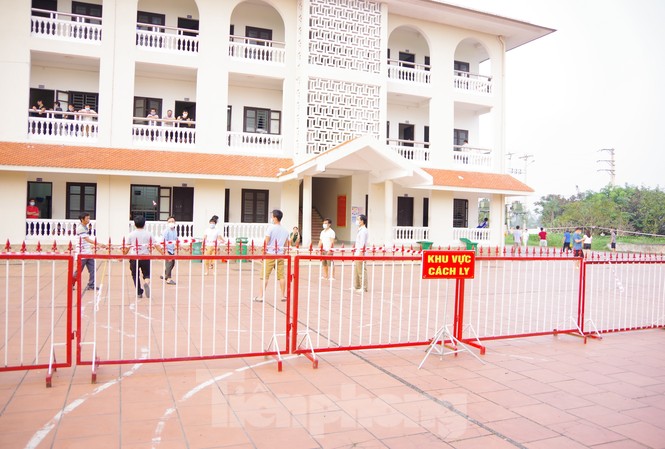 'Mục sở thị' 2 khu cách ly tập trung tại tỉnh Nghệ An 'Mục sở thị' 2 khu cách ly tập trung tại tỉnh Nghệ An