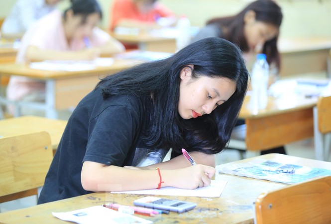 Nhiều địa phương đồng loạt công bố điểm thi THPT từ 0h ngày 14/7 Nhiều địa phương đồng loạt công bố điểm thi THPT từ 0h ngày 14/7