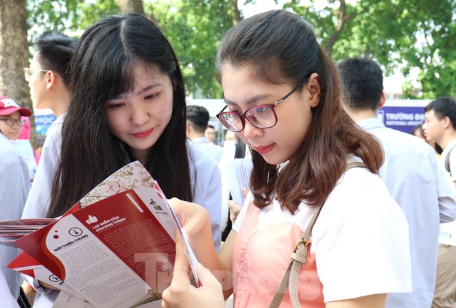Điểm chuẩn dự kiến trường ĐH Bách khoa Hà Nội: Không vượt quá 27,5 điểm Điểm chuẩn dự kiến trường ĐH Bách khoa Hà Nội: Không vượt quá 27,5 điểm