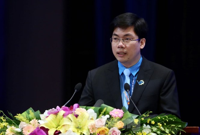 Kiến nghị chính phủ cùng đầu tư trong giai đoạn đầu của các Startup Đại biểu Phạm Nam Long, đại diện Hội LHTN Việt Nam TP Hà Nội. Ảnh: Mạnh Thắng