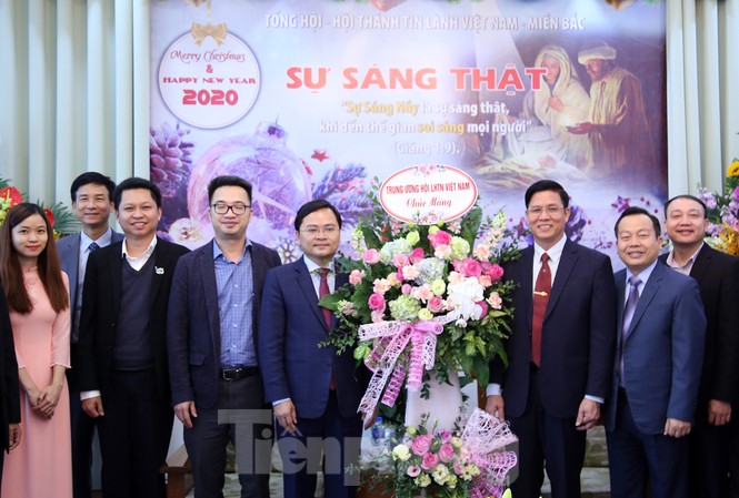 Chủ tịch T.Ư Hội LHTN Việt Nam chúc mừng mùa Giáng sinh Chủ tịch T.Ư Hội LHTN Việt Nam chúc mừng mùa Giáng sinh