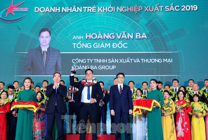 Lộ diện Top 10 doanh nhân trẻ khởi nghiệp xuất sắc 2019 Lộ diện Top 10 doanh nhân trẻ khởi nghiệp xuất sắc 2019