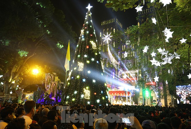 Nhà thờ Lớn lung linh sắc màu đêm Noel Nhà thờ Lớn lung linh sắc màu đêm Noel