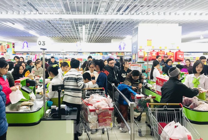 Siêu thị Hà Nội ken đặc người ngày giáp Tết Siêu thị Hà Nội ken đặc người ngày giáp Tết