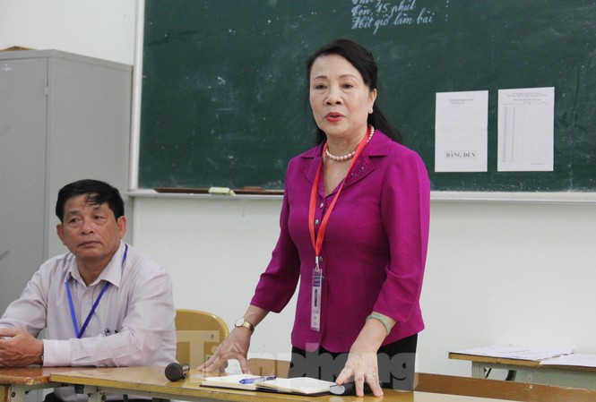 Thứ trưởng Bộ GD&ĐT: Giám thị sơ suất sẽ thiệt thòi cho thí sinh Thứ trưởng Bộ GD&ĐT: Giám thị sơ suất sẽ thiệt thòi cho thí sinh