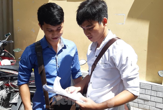 Hàng loạt trường đại học phía Nam công bố điểm sàn xét tuyển Thí sinh dự thi THPT Quốc gia tại TPHCM