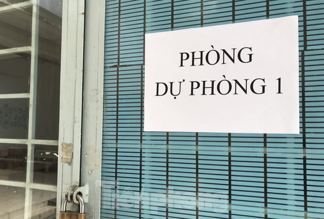 TPHCM: Ba thí sinh thi ở phòng thi dự phòng do bị thủy đậu 3 thí sinh ở TPHCM sẽ dự thi ở phòng thi dự phòng do bị thủy đậu
