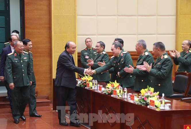 Thủ tướng Nguyễn Xuân Phúc: Tin tức tình báo đột phá về chất lượng Thủ tướng Nguyễn Xuân Phúc tới thăm Tổng cục II, chiều 21/1