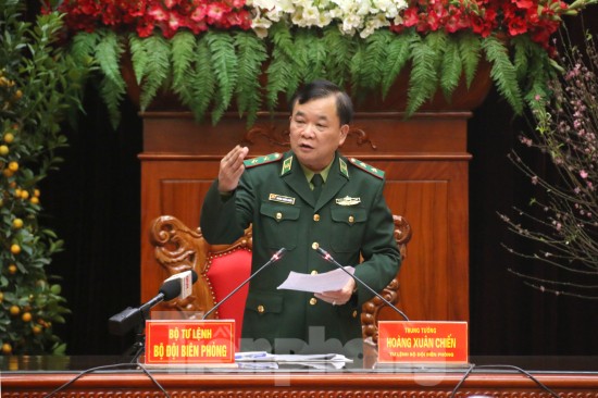 Biên phòng Việt Nam từ chối nhập cảnh người nghi nhiễm bệnh Corona Tư lệnh Hoàng Xuân Chiến chủ trì cuộc họp khẩn của Bộ Tư lệnh BĐBP nhằm chống dịch bệnh Corona, chiều 28/1