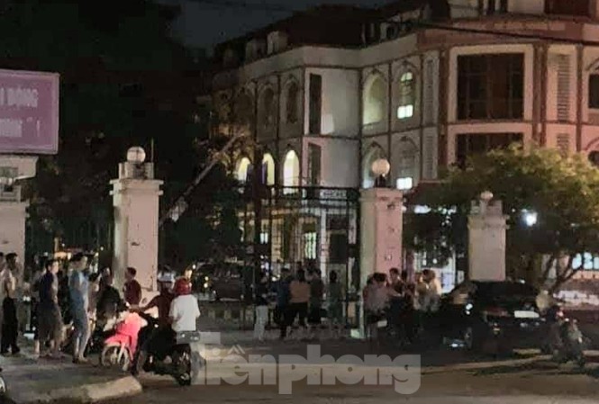 Cán bộ phòng nội vụ tử vong tại cơ quan nghi do tự tử Vụ cán bộ huyện tử vong tại phòng làm việc gây xôn xao dư luận Thái Bình - Ảnh: Hoàng Long