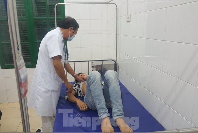 Nam Định cảnh báo nguy cơ sốt xuất huyết từ bệnh nhân ngoại lai Một bệnh nhân mắc sốt xuất huyết ở tỉnh ngoài được phát hiện và điều trị tại Nam Định - Ảnh: Hoàng Long