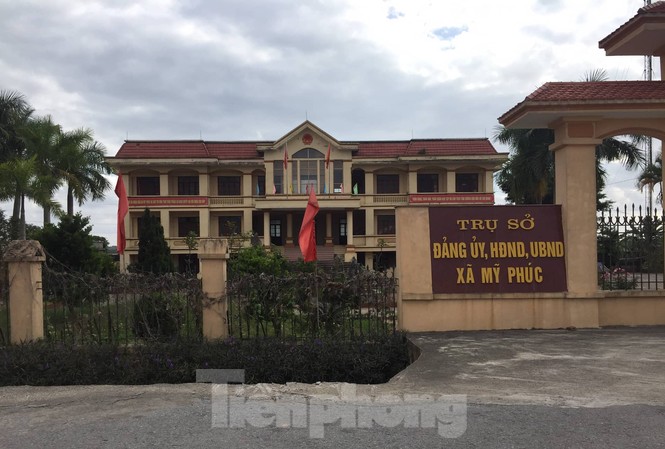 4 cựu 'quan xã' bị bắt giam vì vi phạm trong quản lý đất đai $ cựu cán bộ của UBND xã Mỹ Phúc bị bắt giam để điều tra về tội "Lạm quyền" - Ảnh: Hoàng Long