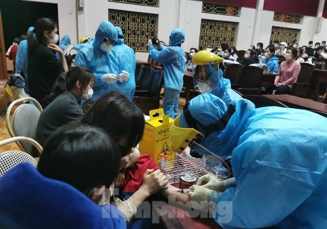 Thái Bình nâng mức cảnh báo dịch COVID-19 cao nhất Thái Bình tiếp nhận, cách ly 233 công dân Việt Nam trở về từ Nhật Bản - Ảnh: Hoàng Long