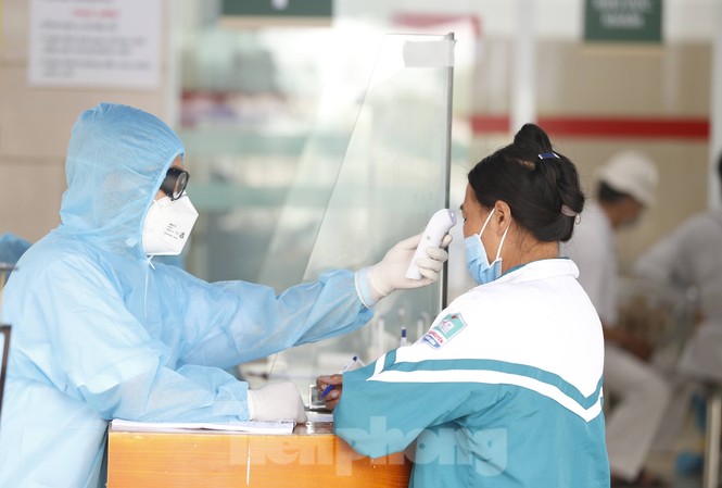 Sắp tới có thể ghi nhận hàng chục ca mắc mới COVID-19 mỗi ngày Ảnh: Như Ý