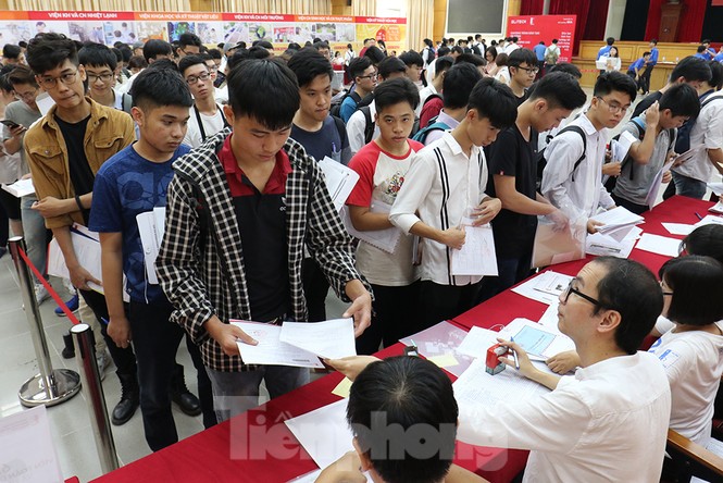 Thủ khoa ‘đạp xe giao trứng vịt’ nhập học trường ĐH Bách khoa Hà Nội - ảnh 6