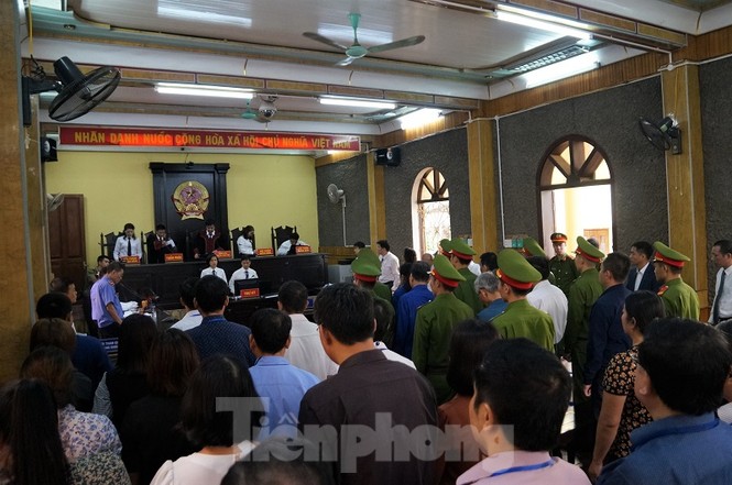 Vụ gian lận thi Sơn La: Nhận 1 tỷ đồng nâng điểm cho 4 thí sinh - ảnh 1