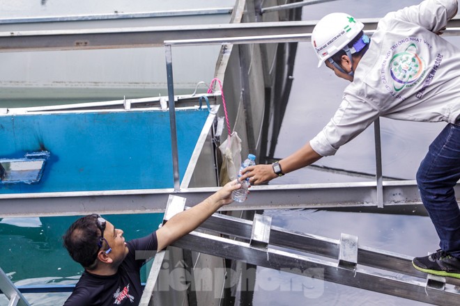 Tận thấy chuyên gia Nhật tắm bằng nước sông Tô Lịch - ảnh 6