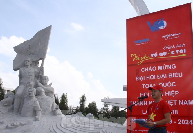 Hành trình “Tôi yêu Tổ quốc tôi” tưởng niệm các chiến sĩ Gạc Ma - ảnh 2