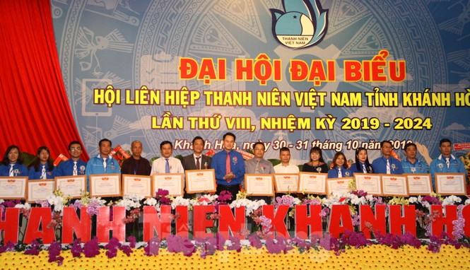 Anh Bùi Hoài Nam tái đắc cử Chủ tịch Hội LHTN Việt Nam tỉnh Khánh Hoà - ảnh 1