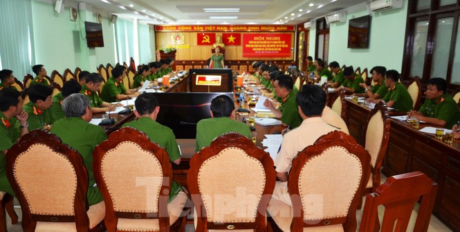 Cùng cảnh sát đường thủy truy quét 'cát tặc' trên Tây Nguyên - ảnh 3