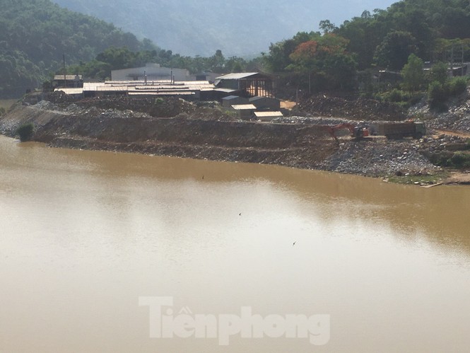 Hoàn thành tháo dỡ lấn chiếm lòng sông Mã - ảnh 1