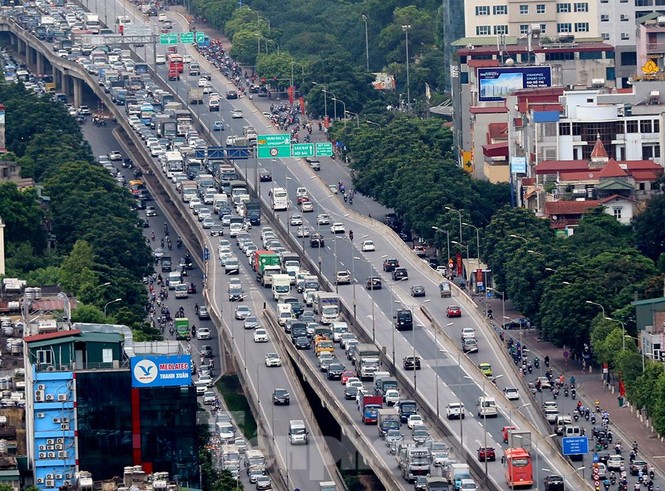 Xe tải chết máy gây ùn tắc kéo dài đường vành đai 3 - ảnh 7