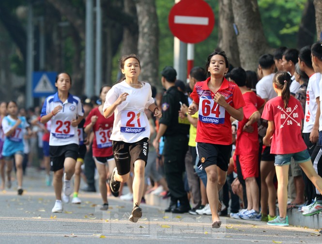 Sôi nổi Giải chạy Báo Hà Nội mới mở rộng lần thứ 46 - ảnh 9