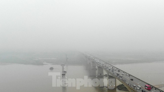 Hà Nội mịt mù sương trong buổi sáng chớm Thu - ảnh 9