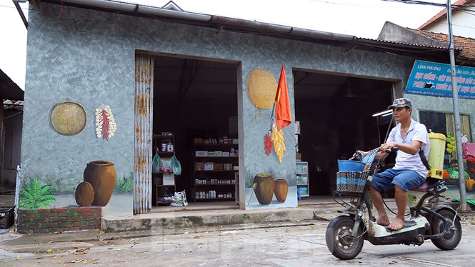 Mãn nhãn với làng bích họa siêu thực ngay tại Hà Nội - ảnh 5