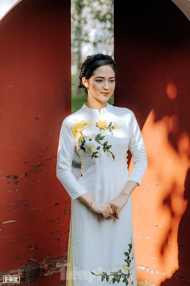 'Sắc thu Hà Nội' rực rỡ trên phố bích họa Phùng Hưng - ảnh 12