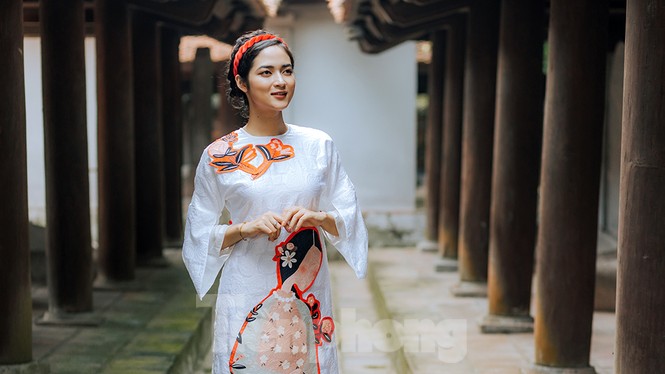 'Sắc thu Hà Nội' rực rỡ trên phố bích họa Phùng Hưng - ảnh 13