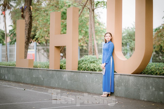 Nữ cán bộ đoàn trường ĐH Lạc Hồng là “hot girl” năng động, đam mê bóng đá - ảnh 2
