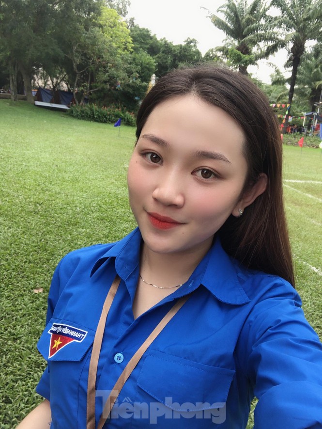 Nữ cán bộ đoàn trường ĐH Lạc Hồng là “hot girl” năng động, đam mê bóng đá - ảnh 5