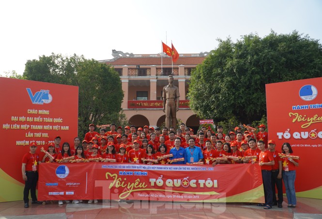 Hành trình “Tôi yêu Tổ quốc tôi” đặt chân đến Thành phố mang tên Bác - ảnh 6