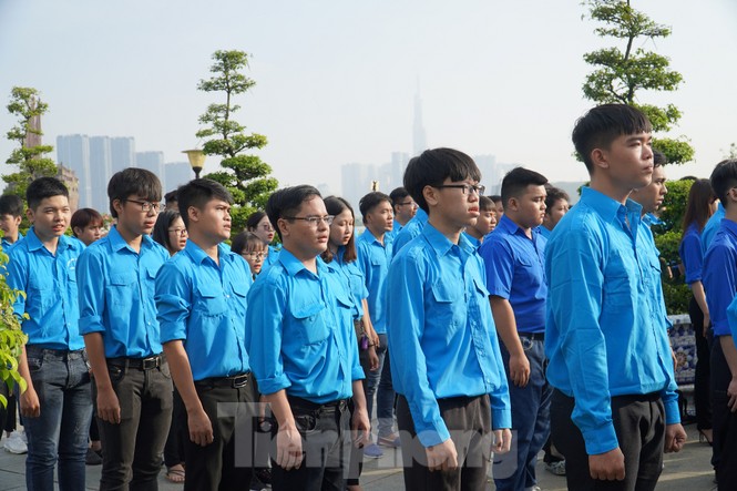 Hành trình “Tôi yêu Tổ quốc tôi” đặt chân đến Thành phố mang tên Bác - ảnh 4