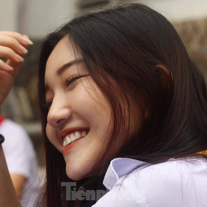 Nhan sắc Hoa khôi Duyên dáng áo dài nữ sinh GDTX TPHCM - ảnh 3