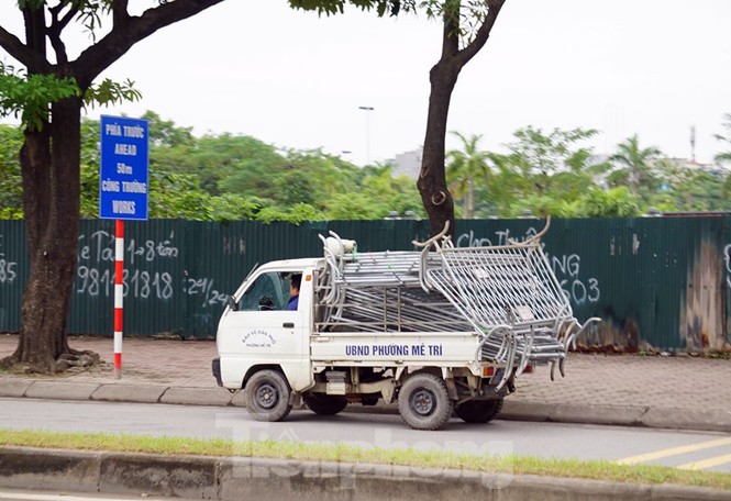 Cảnh sát dựng rào chuẩn bị trước giờ bóng lăn trận Việt Nam - Thái Lan - ảnh 8