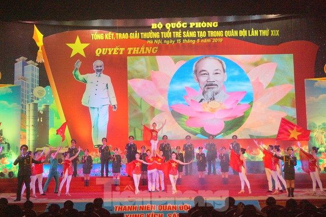 Bộ Quốc phòng trao Giải thưởng Tuổi trẻ sáng tạo - ảnh 10