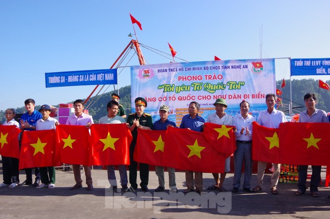Vinh danh điển hình học tập và làm theo Bác - ảnh 1
