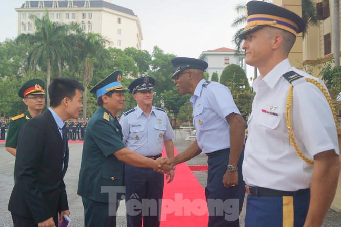 Cuộc hội kiến lịch sử của Tư lệnh Không quân Việt - Mỹ ở Hà Nội - ảnh 3