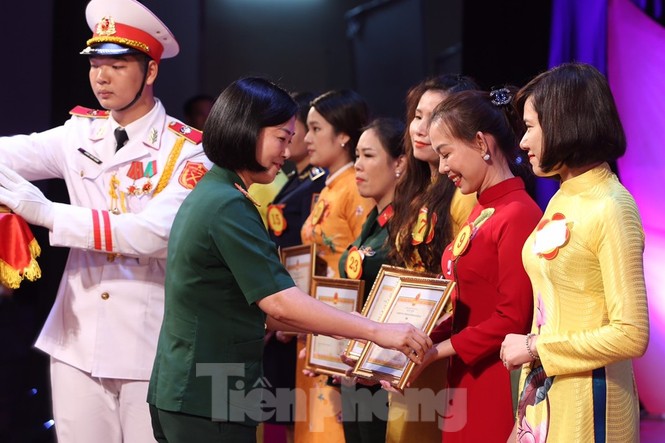 Bảy đội tuyển đạt giải xuất sắc Liên hoan Tuyên truyền viên giỏi - ảnh 1