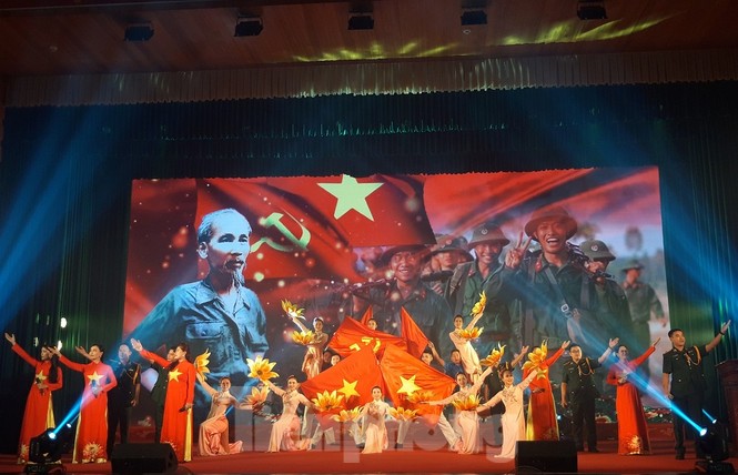 Thủ lĩnh Đoàn trong Quân đội học kỹ năng tuyên truyền pháp luật - ảnh 5